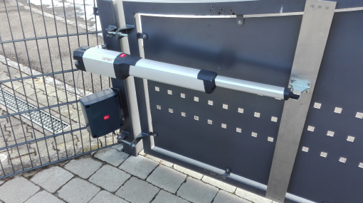 Antriebe in großer Auswahl gibt es bei BFT › BFT Antriebssysteme GmbH